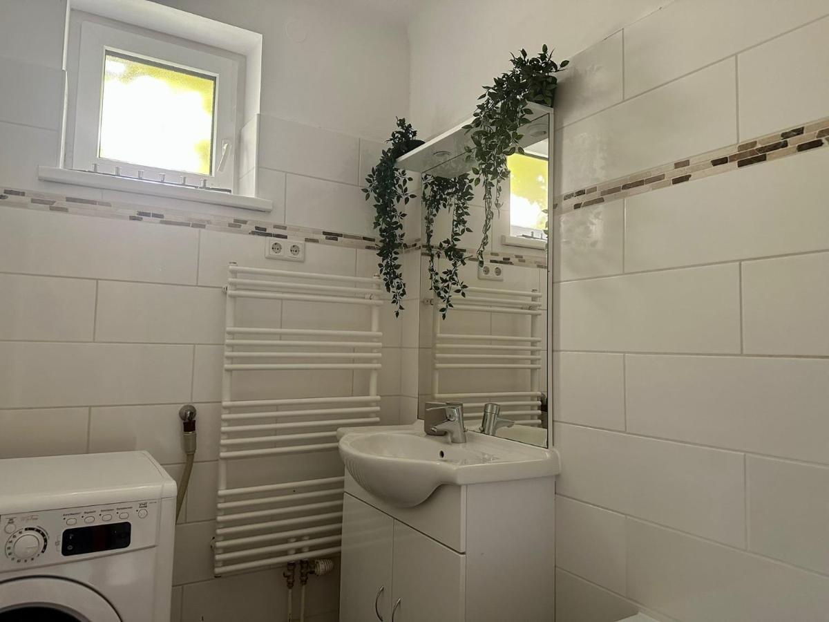 Balcony Apartment, 1 Min To U1 Reumannplatz Виена Екстериор снимка
